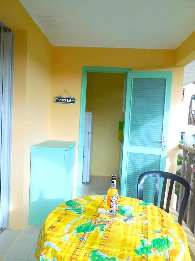 דירה Appartement Cosy A Sainte Anne 35 M² Avec Jardin